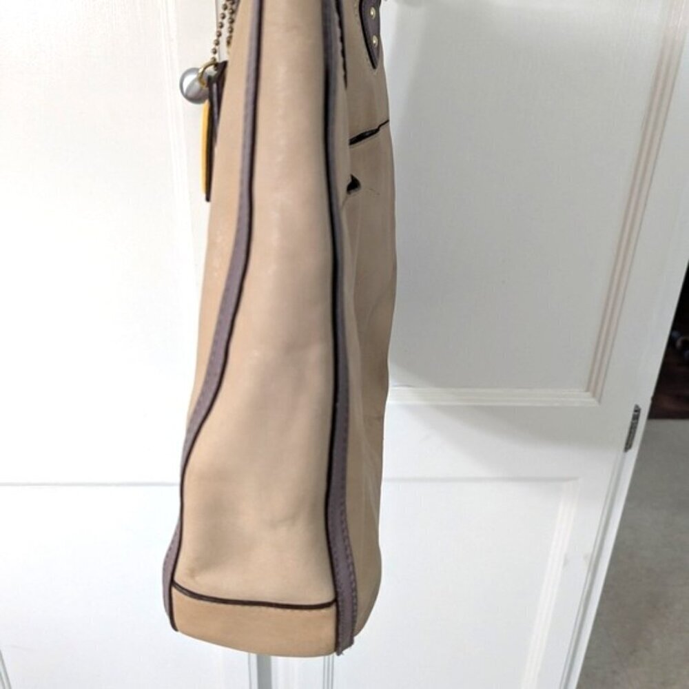 Coach Poppy Halie Cappuccino/Oyster Glam Shoulder Tote Bag - Picture 7 of 16